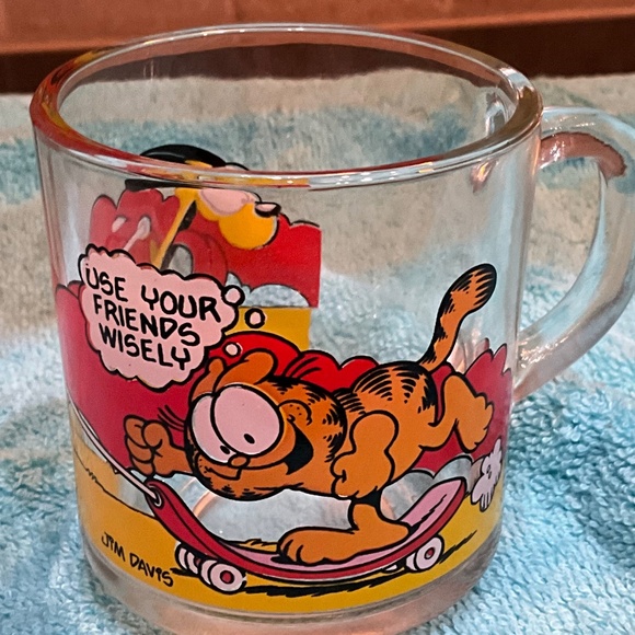 Vintage Garfield McDonalds Collecter set of 4 coffee cups 1978 - Picture 6 of 9